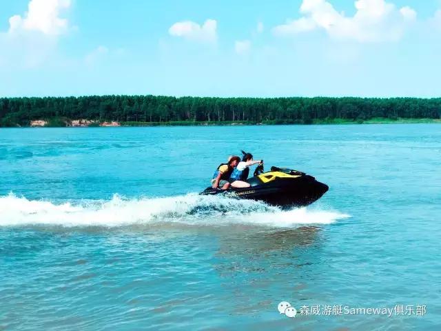 南海導(dǎo)彈快艇，中國(guó)海軍力量的重要一環(huán)，南海導(dǎo)彈快艇，中國(guó)海軍力量的關(guān)鍵一環(huán)