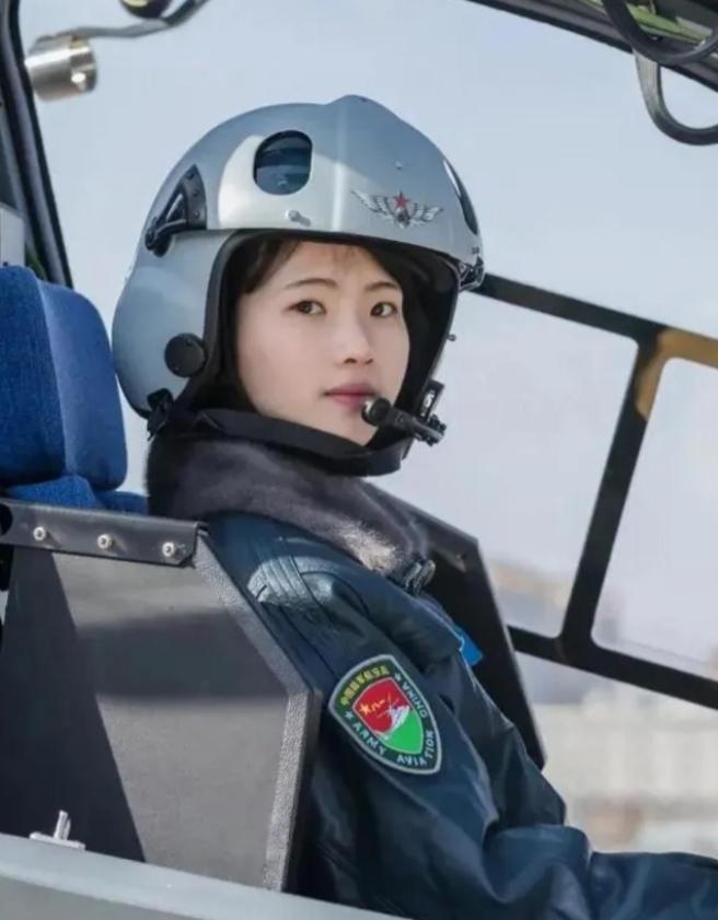 殲-20高清圖片壁紙，探索中國(guó)空軍新一代隱身戰(zhàn)機(jī)的魅力，殲-20隱身戰(zhàn)機(jī)高清壁紙，探索中國(guó)空軍新一代戰(zhàn)機(jī)的魅力
