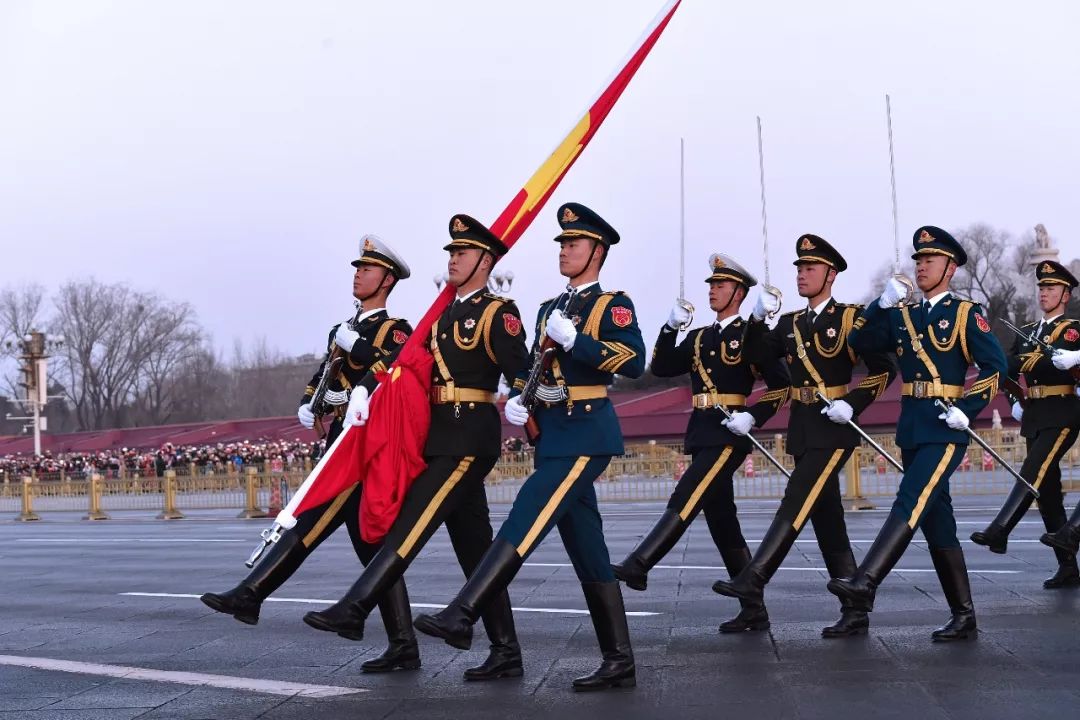 國旗護(hù)衛(wèi)隊(duì)所屬部隊(duì)解析，武警還是解放軍？，國旗護(hù)衛(wèi)隊(duì)所屬部隊(duì)揭秘，武警還是解放軍？解析來了