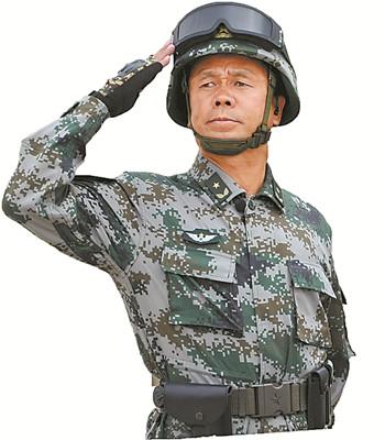 沙場閱兵宣傳圖片，展現(xiàn)軍事榮耀，激發(fā)愛國情懷，沙場閱兵宣傳圖片，展現(xiàn)軍事榮耀，點燃愛國熱情