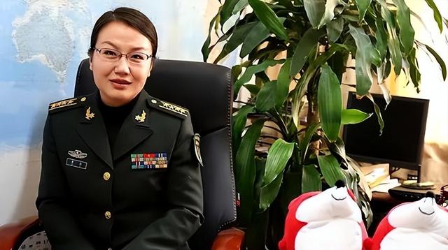 軍事頻道女軍事專家，閃耀的明星，引領(lǐng)軍事領(lǐng)域新風(fēng)尚，軍事頻道女專家閃耀風(fēng)采，引領(lǐng)軍事領(lǐng)域新風(fēng)尚之星