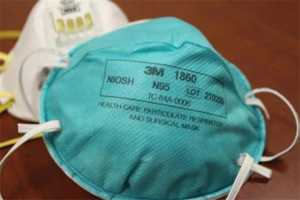 N95口罩過期了還有防護作用嗎？全面解讀與應(yīng)對建議，N95口罩過期后的防護效果及應(yīng)對建議解析