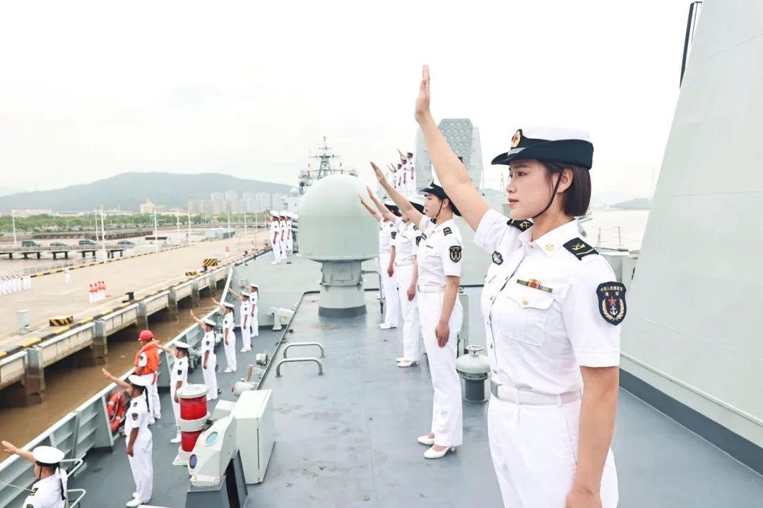 慶祝海軍成立五十周年，回顧輝煌歷程，展望美好未來，慶祝海軍輝煌歷程五十載，回顧成就，展望美好未來