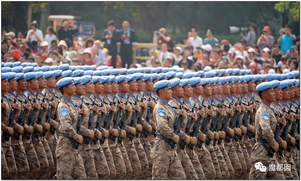 為什么看閱兵會想要哭，情感的共鳴與民族自豪感，閱兵中的情感共鳴與民族自豪感，為何令人熱淚盈眶？