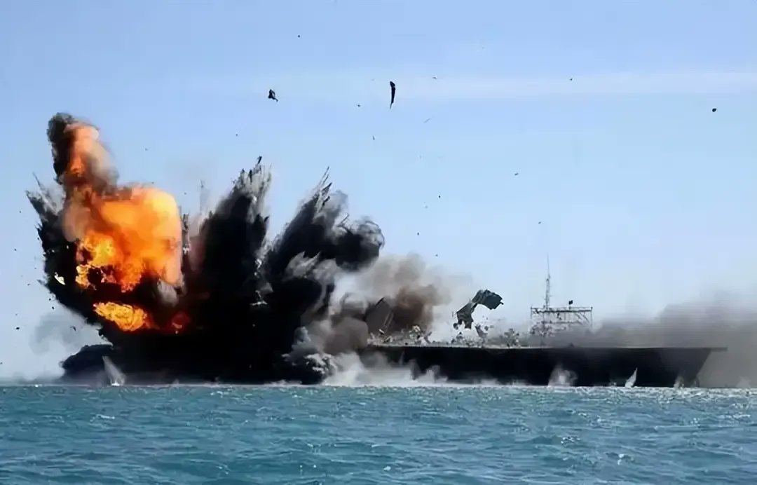 胡塞武裝擊沉美軍航母，深度解析事件背景與影響，胡塞武裝擊沉美軍航母事件背景及影響深度解析