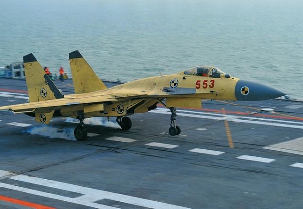 殲-15，唯一在役重型艦載戰(zhàn)斗機(jī)的卓越性能與地位，殲-15重型艦載戰(zhàn)斗機(jī)，卓越性能與獨(dú)特地位